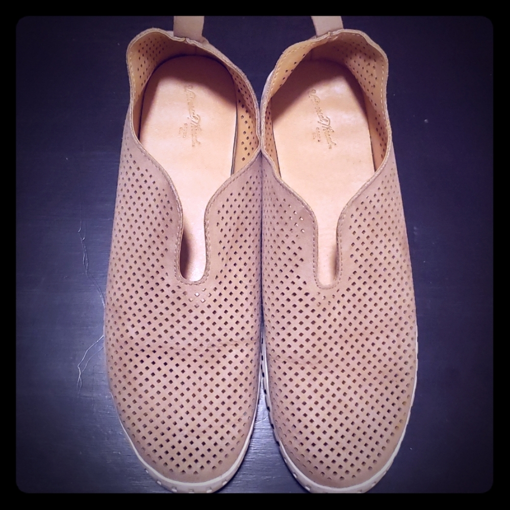 Slip on sneakers